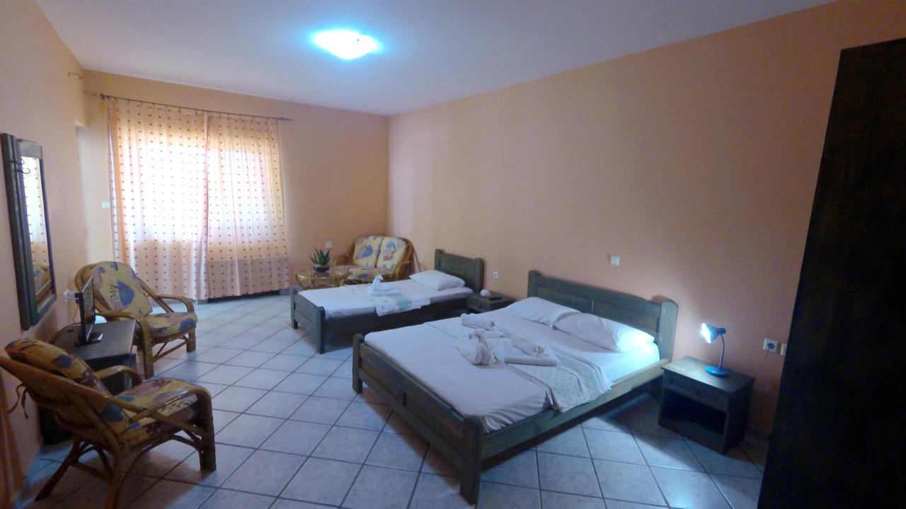 Hotel Zeus 卡利斯托斯 外观 照片